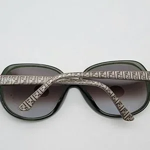 Fendi FS5274 315 Crystal Green Frame Grey Gradient Lens Sunglasses Italy 59mm Fendi FS5274 315 Crystal Green Frame Grey Gradient Lens  main image 4